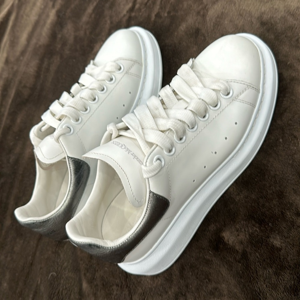 Alexander McQueen women’s oversized sneaker in Black Pearl